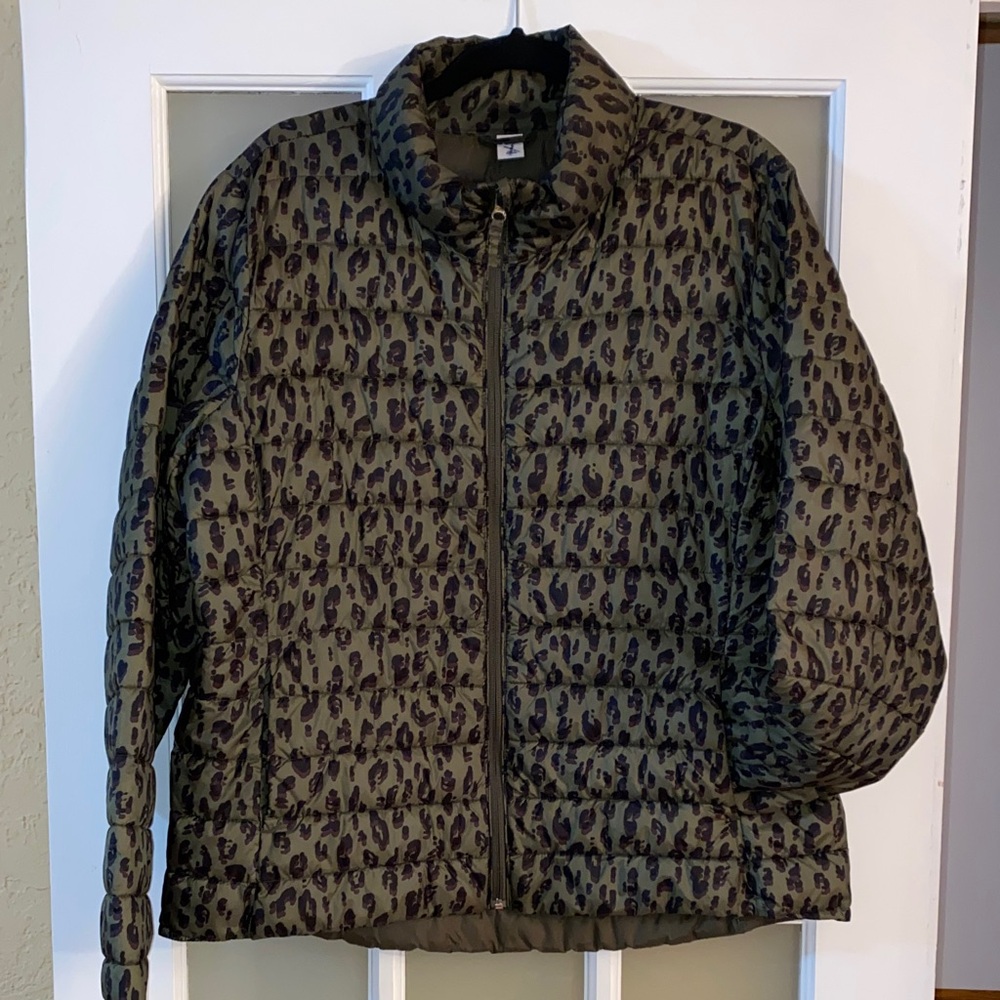⚓️ Old Navy Leopard Puffer